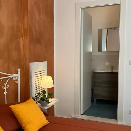 Guest Civico 210 - Accogliente Dimora Nel Borgo Di 3*